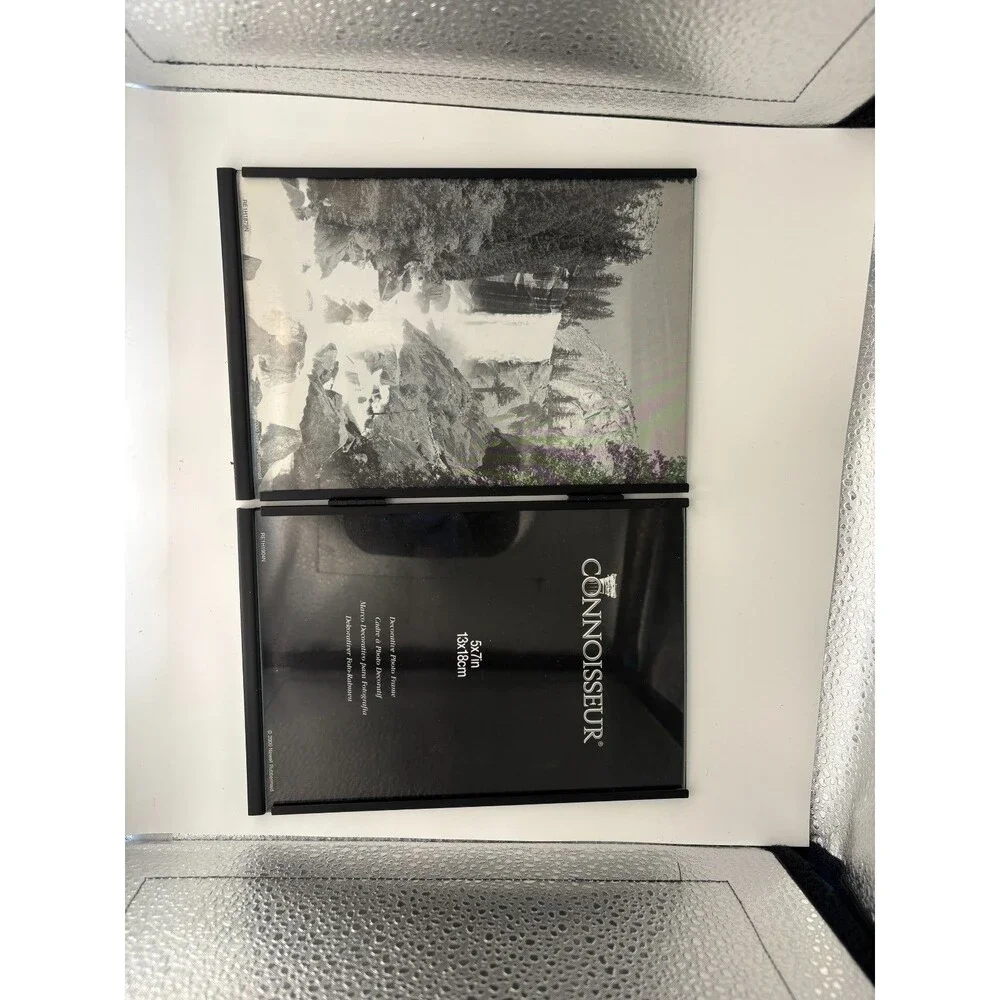 Multi‑Size Photo Frames Lot – Metal & Plastic – Free‑Standing & Bifold Styles